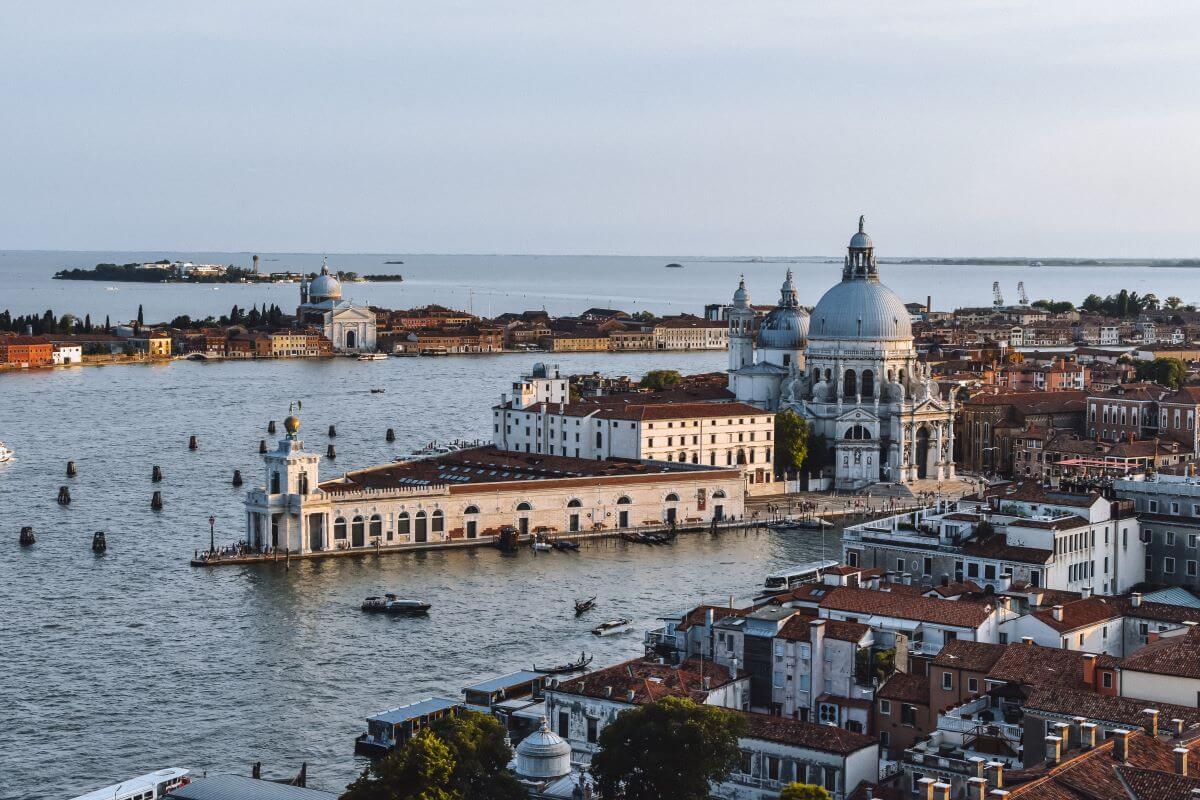 2 days in Venice itinerary: Basilica di Santa Maria della Salute also needs to be on your 2 days in Venice itinerary because it is one of the most photographed symbols of the city. But that is not all - this famous church is one of the best examples of Baroque style in the city. 