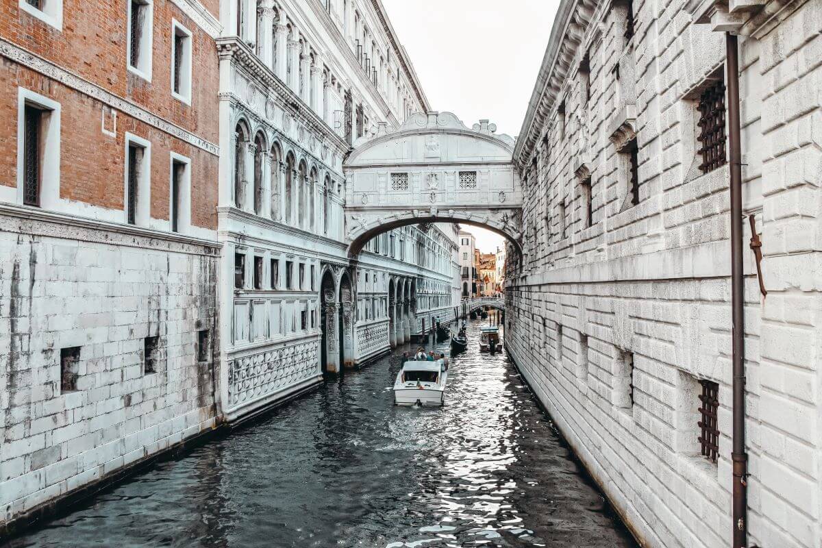 2 days in Venice: Seeing the Bridge of Sighs is one of the best things to do in Venice in 2 days because this decorative bridge is one of the top attractions in the city. Also, the Bridge of Sighs is one of the most photographed sights in the city.
