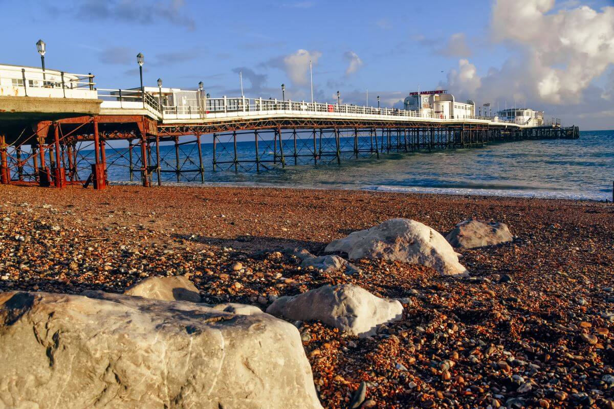 things to do in Worthing: Exploring Worthing Pier is one of the top things to do in Worthing because this iconic pier is the top attraction in the city. Also, Worthing Pier is unusual because it has an Art Deco Design with stained glass panels and is a Grade II-listed building. 