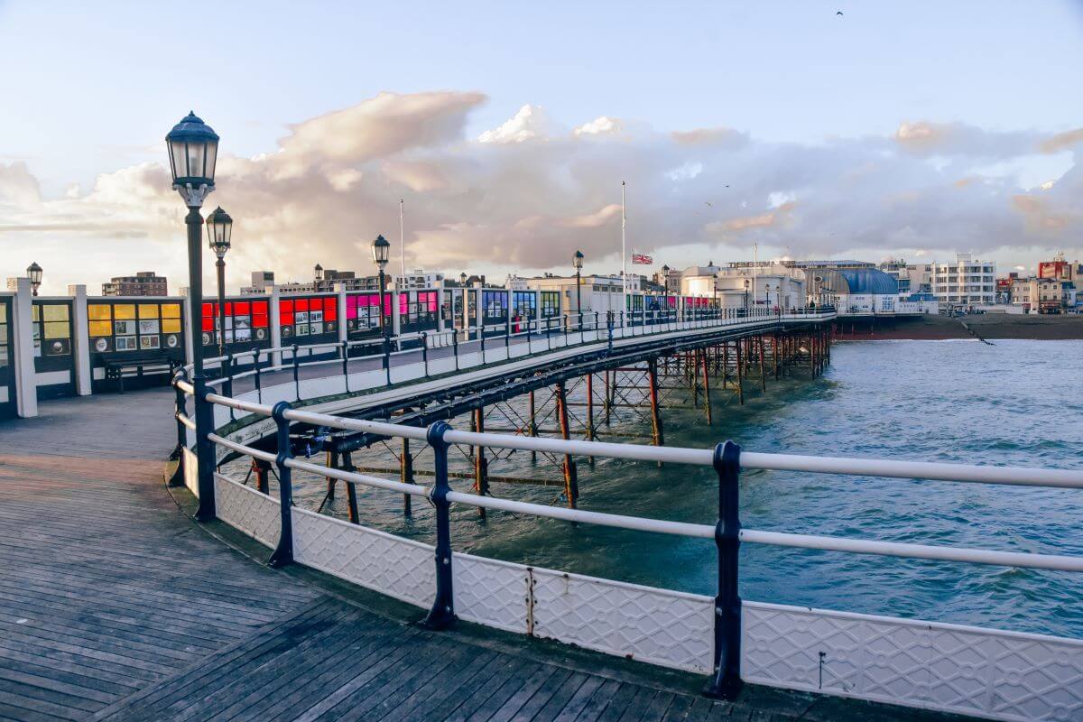 Worthing attractions: Worthing Pier is one of the best Worthing attractions because the pier is perfect for a promenade above the waves. Also, Art Deco Worthing Pier is a Grade II listed building. Moreover, Worthing Pier has an amusement arcade and Pavilion Theatre, which is the main venue for musicals.