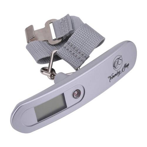 gifts for travellers: Portable luggage scale is one of the best gifts for travellers. It is because it helps to avoid the high overweight baggage fees. Not only that, your loved ones will avoid the frustrating experience, such as embarrassing public luggage repacking.
