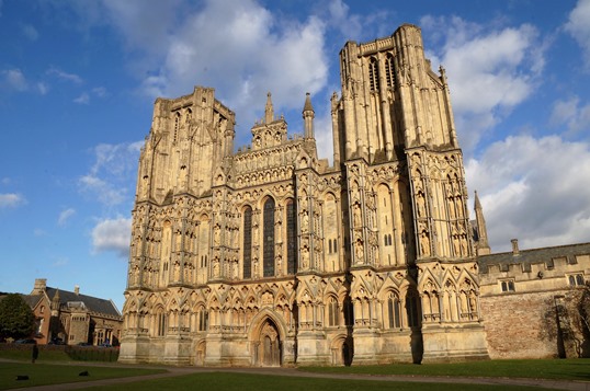 best day trips from London: What makes Wells one of the best day trips from London is that this city isn’t just beautiful, but it’s also has a Roman past. Yes, that is right, the history of the smallest city in England goes all the way back to Roman times. Wells Cathedral is the tallest building in the city, attracting thousands of visitors each year. 
