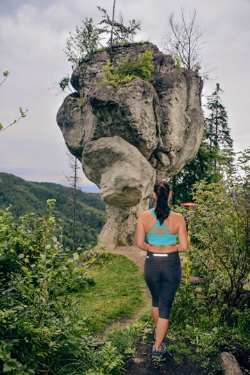 Zbynovsky budzogan in the Sulov Rocks: During hiking in the Sulov Rocks, you can see bizarrely shaped rocks and also rare orchids. Don’t miss the castle ruins, the Gothic Gate, a rock mushroom and Zbynovsky budzogan.