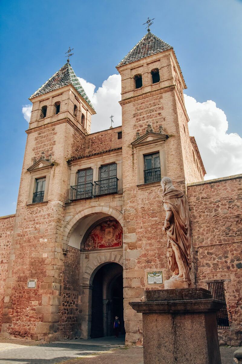 what to do in Toledo Spain - the Puerta de Bisagra