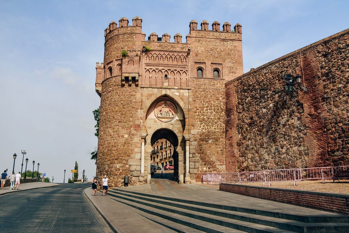 what to do in Toledo Spain - Puerta del Sol