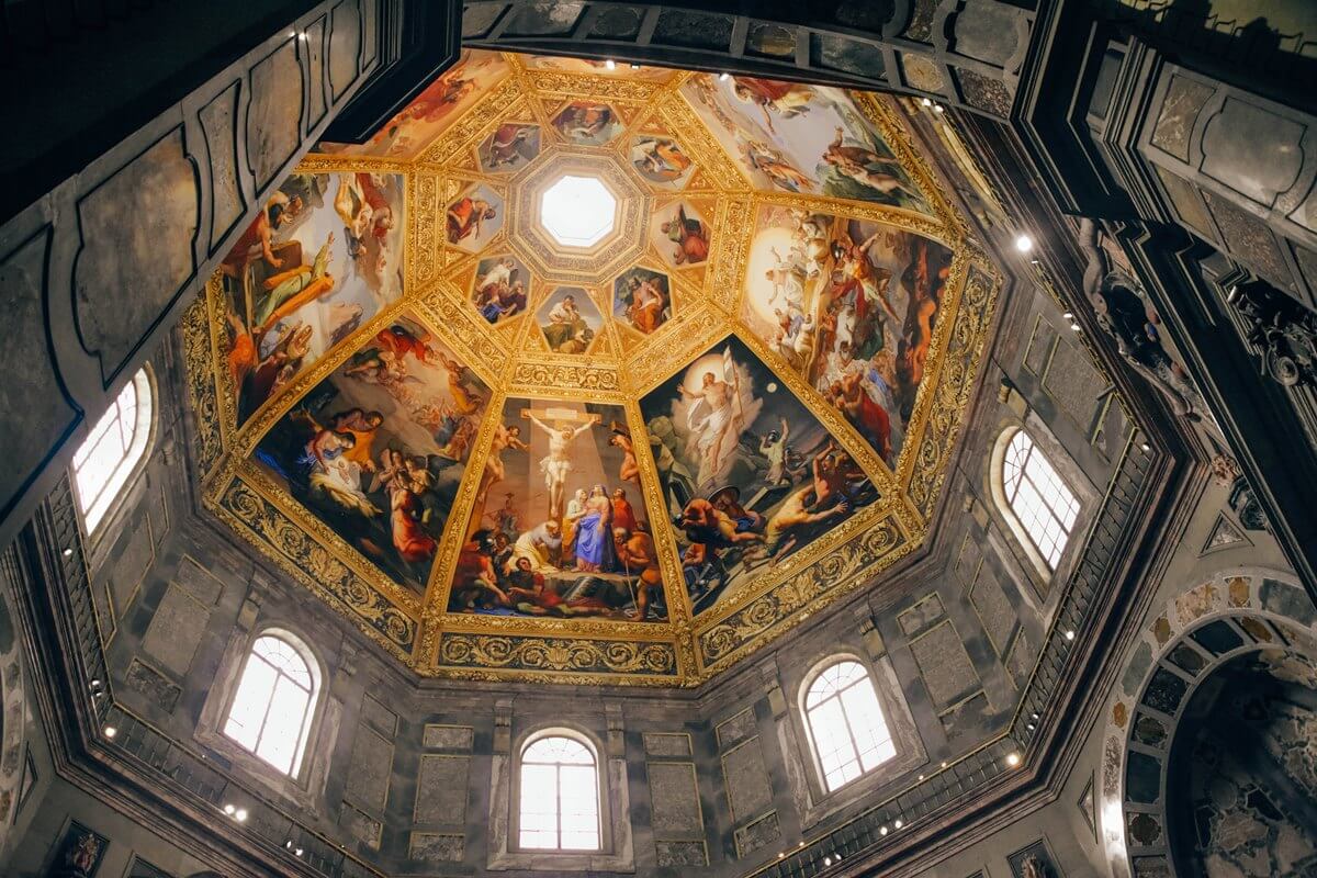 Medici Chapels: Inside the Medici Chapels in Florence, you can find the Chapel of the Princes with a frescoed ceiling. Do not miss a massive dome designed by Buontalenti.