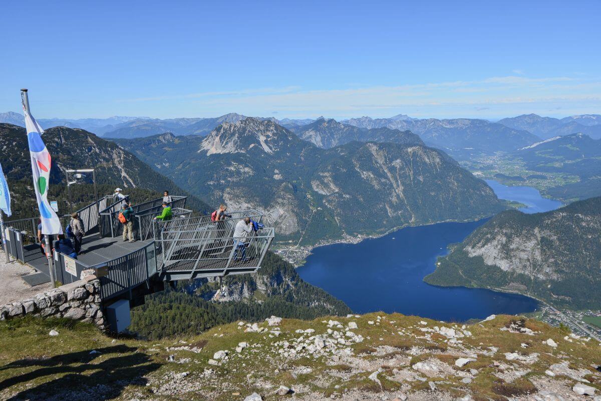 things to do in Hallstatt - 5 Fingers platform