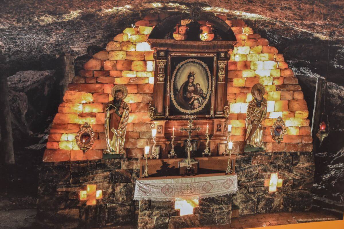 unique things to do in Hallstatt - Altaussee salt mine