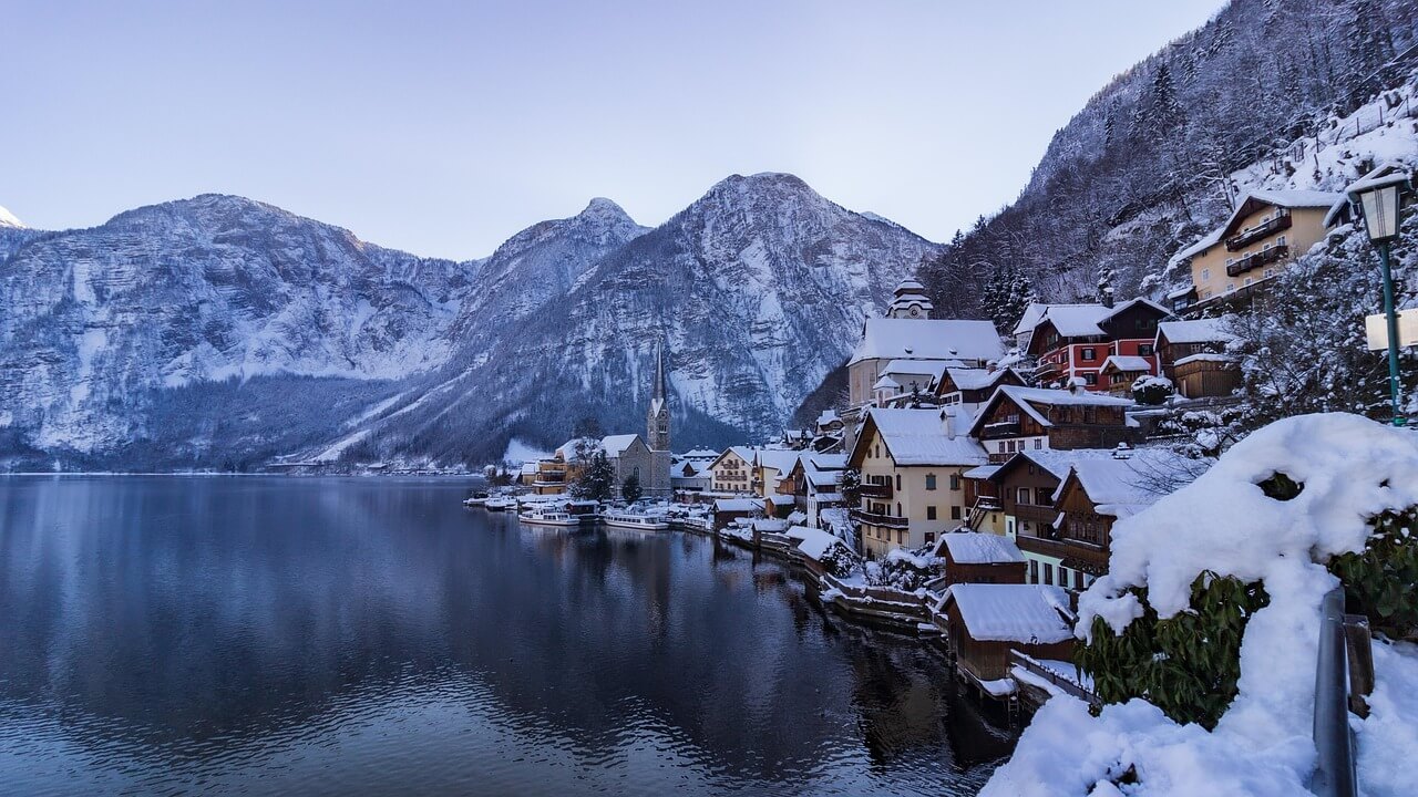 when to go to Hallstatt