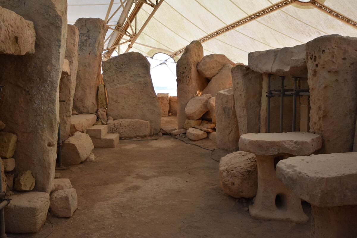 Hagar Qim inside