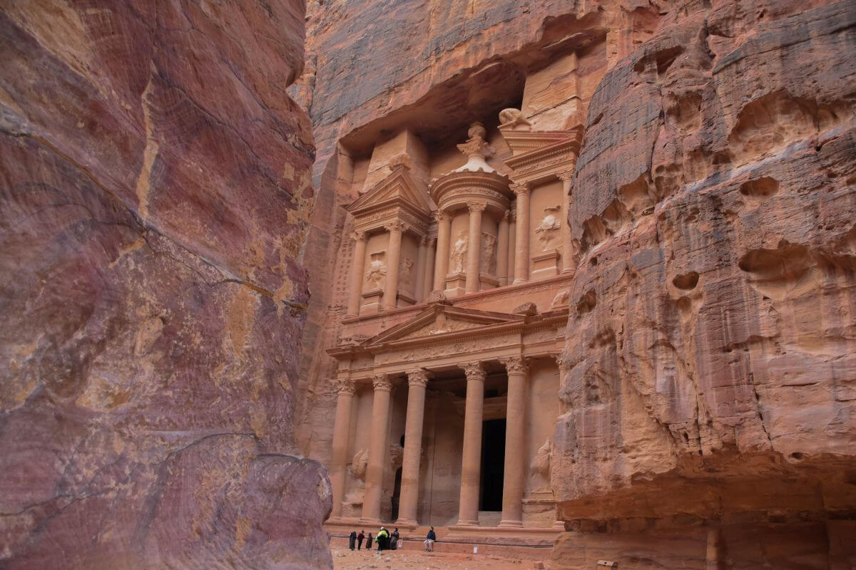 Petra Jordan facts - colour change by day - sunset