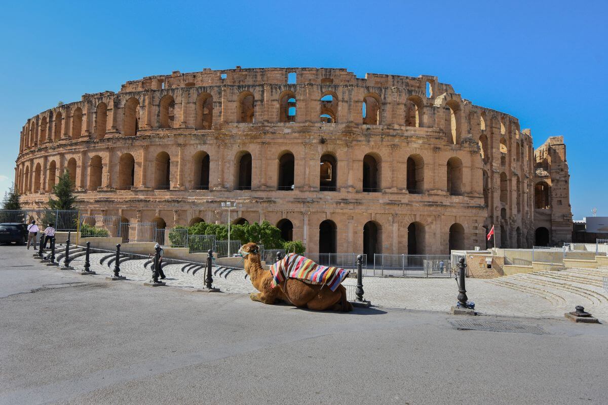 El Jem amphitheatre - history and facts