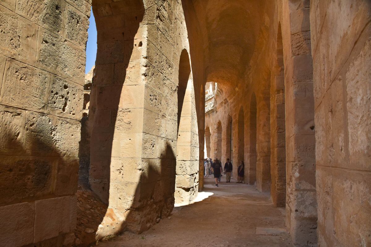 three levels of arcades
