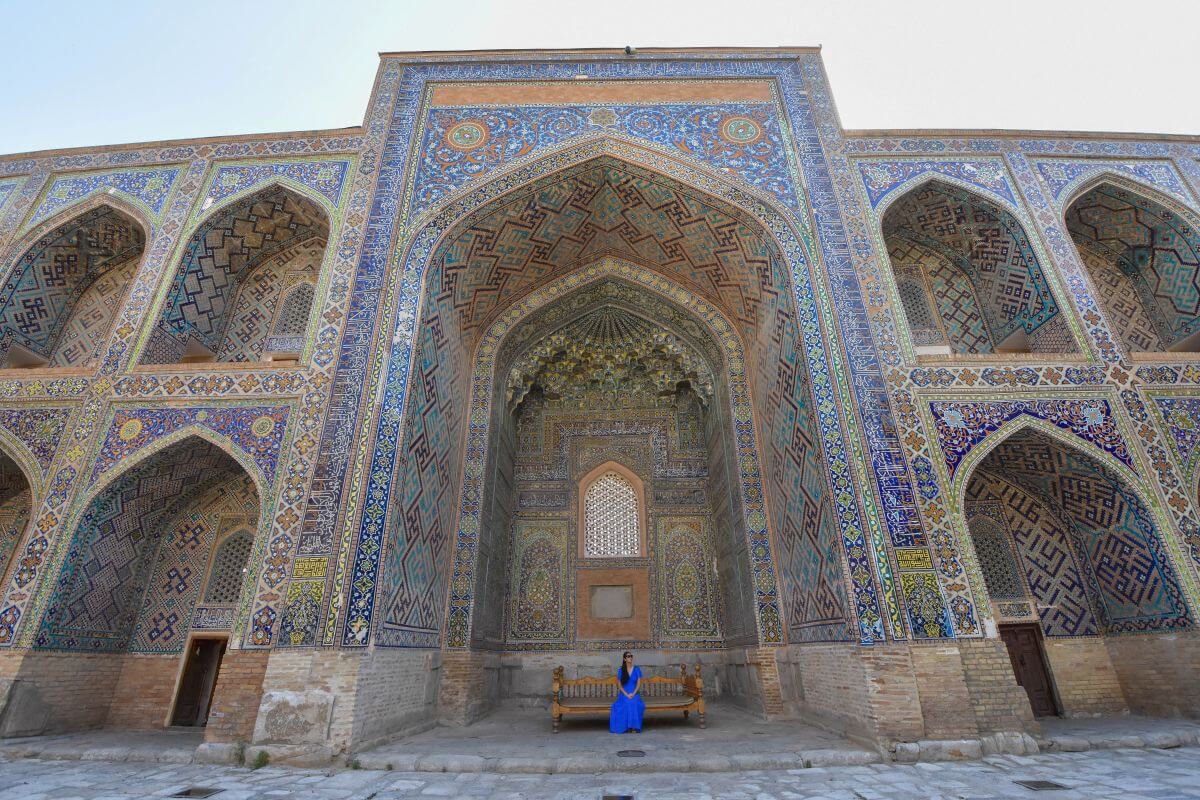 Sher-Dor Madrasa's student rooms