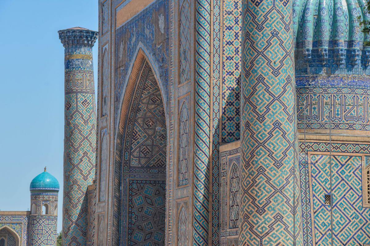 Registan Samarkand - architecture details