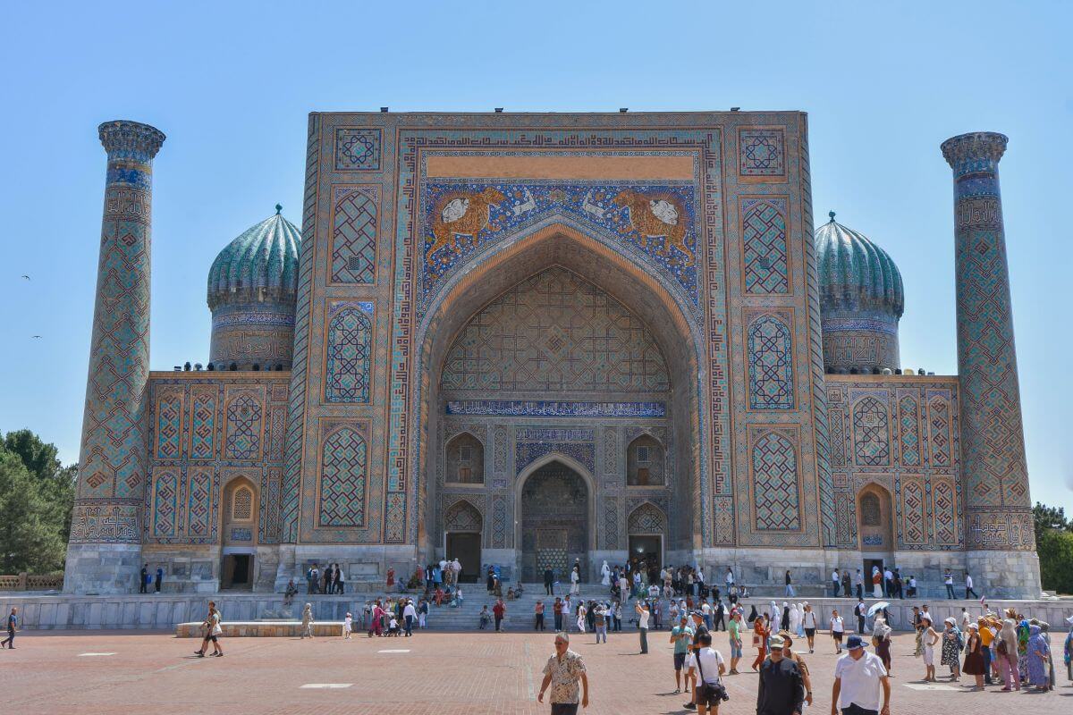 Sher-Dor Madrasa