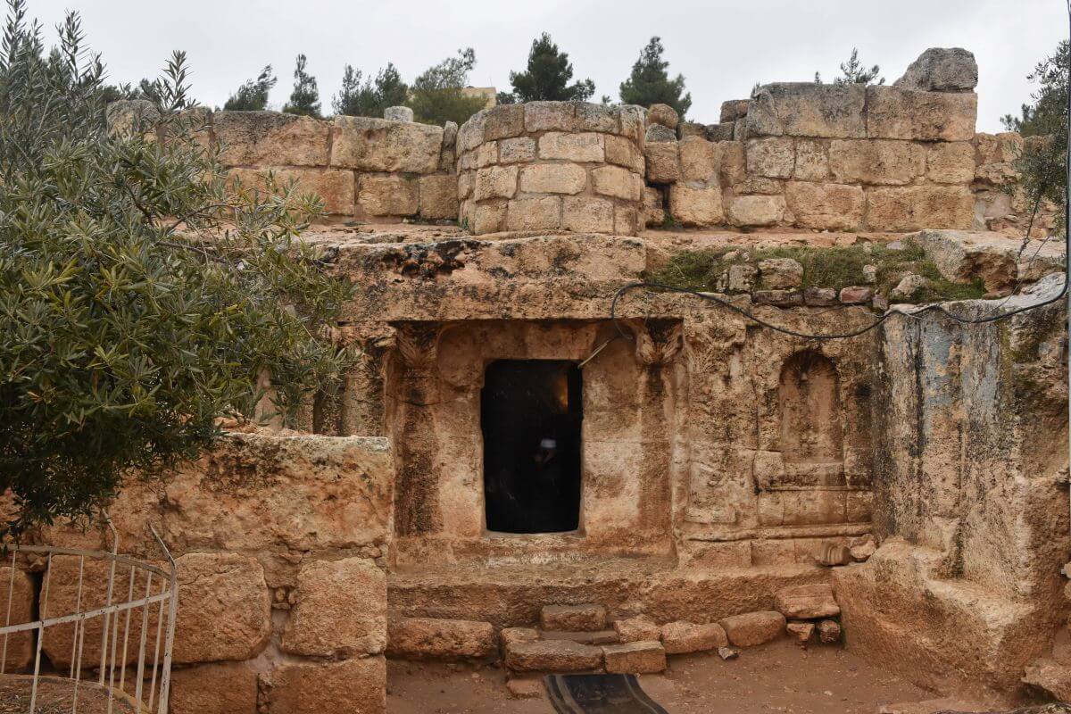 things to do in Amman for religious - Cave of the Seven Sleepers