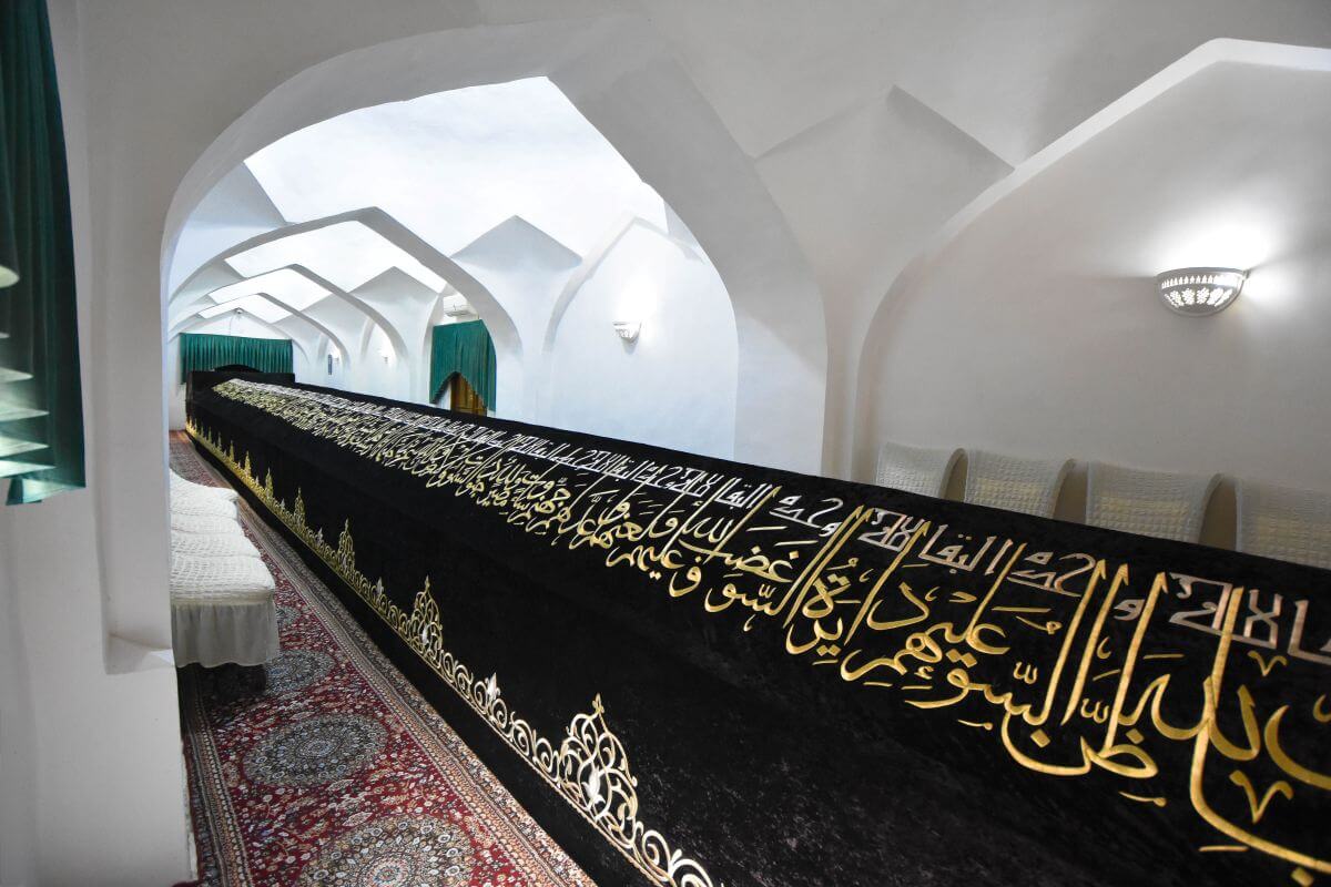 things to do in Samarkand Uzbekistan - Mausoleum of the Prophet Daniel