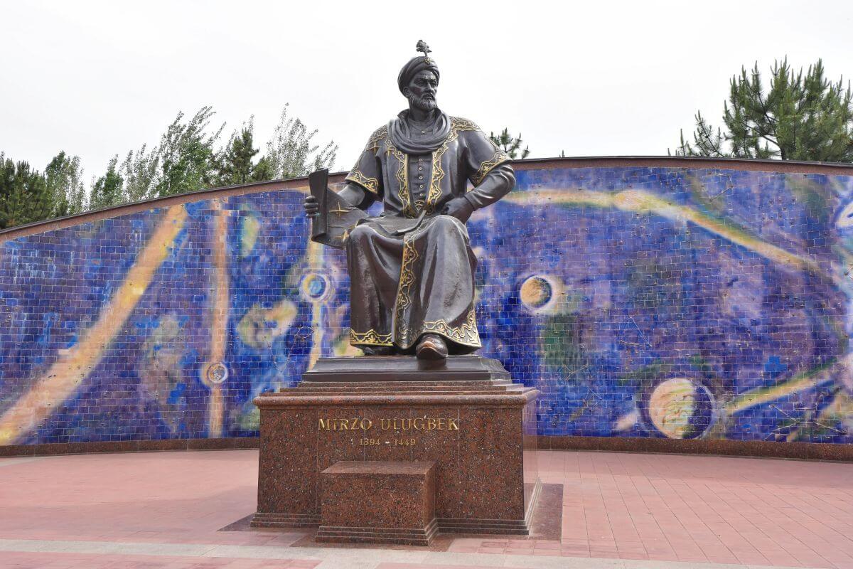 things to do in Samarkand - Ulugh Beg Observatory and his statue
