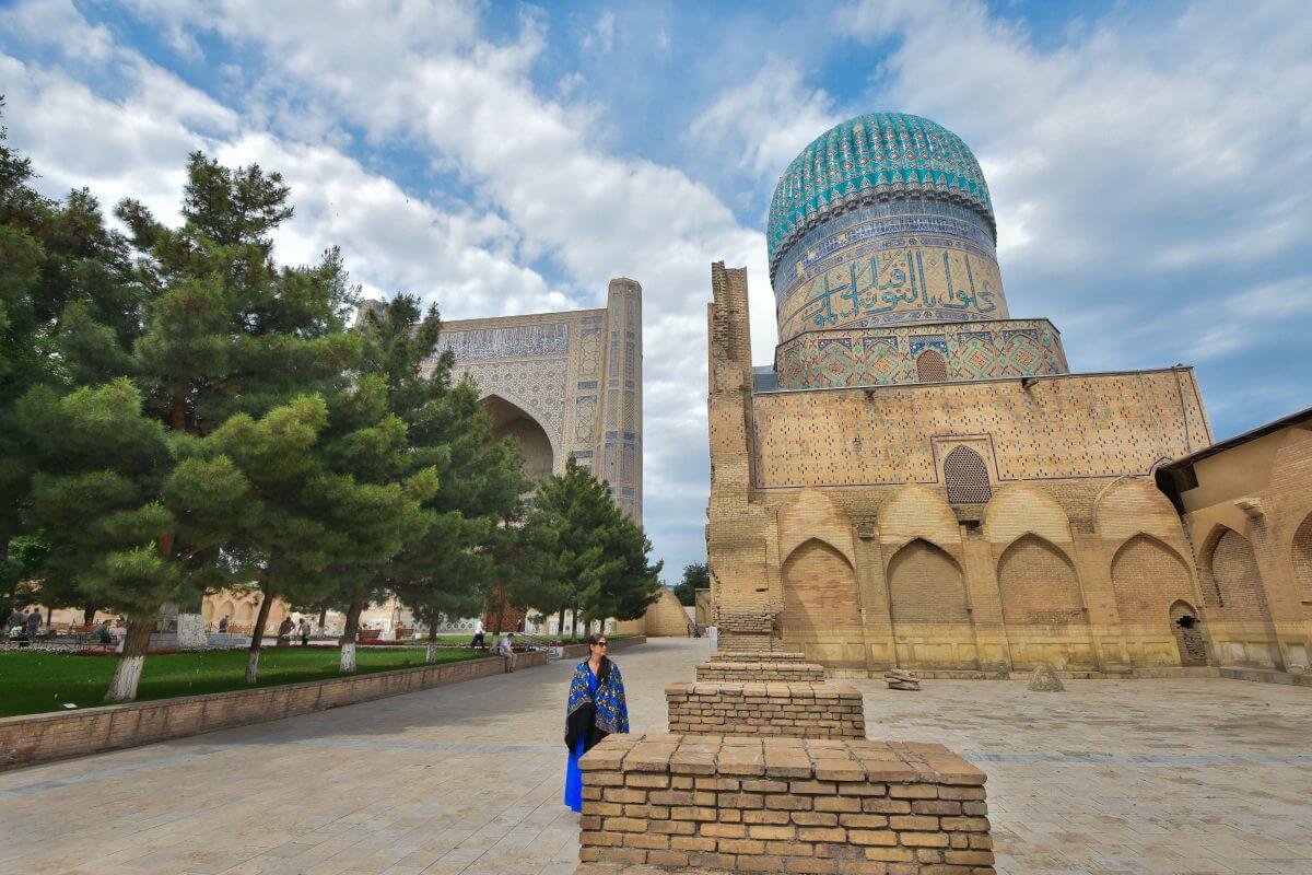 Samarkand Uzbekistan - Bibi-Khanym Mosque
