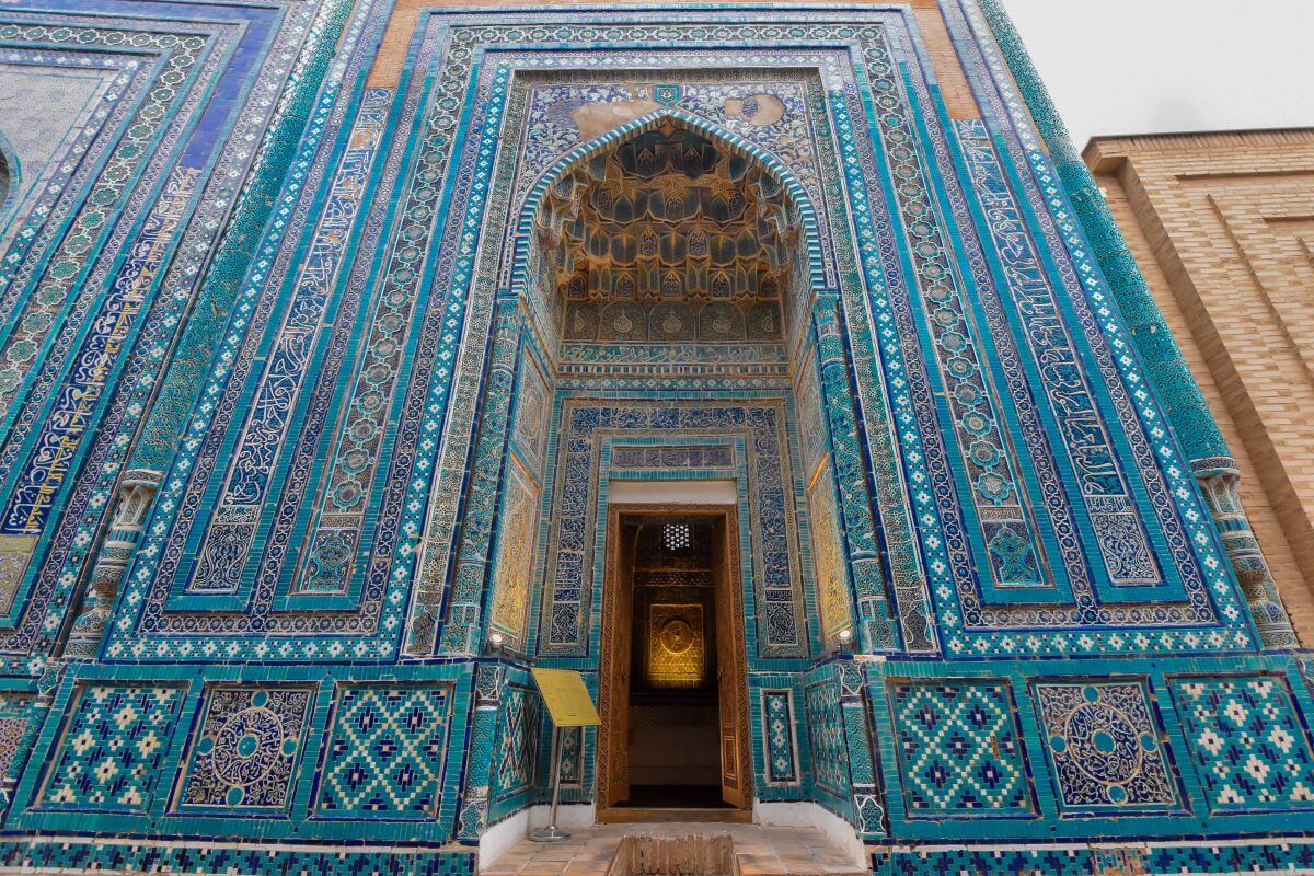 things to do in Samarkand - Pearl tomb at Shah-i-Zinda necropolis