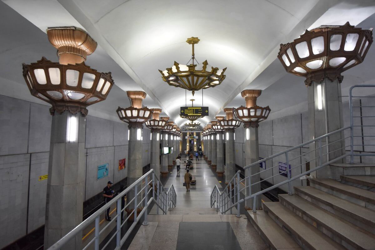 Tashkent Metro - Yunus Rajabiy station
