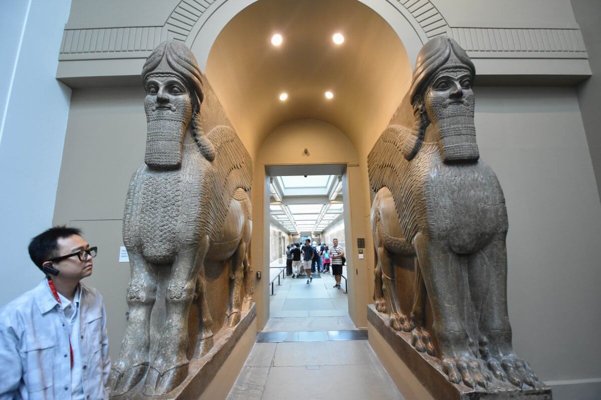 human headed winged bulls