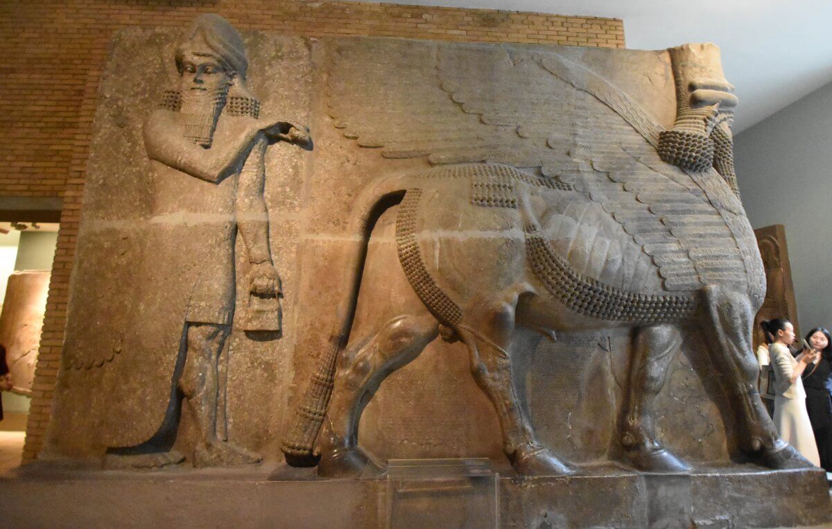 what to see at the British Museum - Assyrian statue of a winged lion