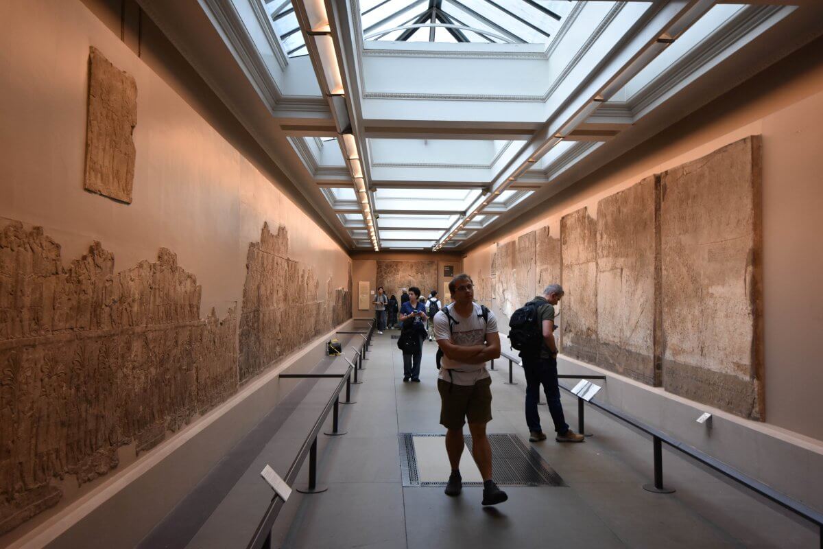 Nineveh gallery, Assyria (Room 9)