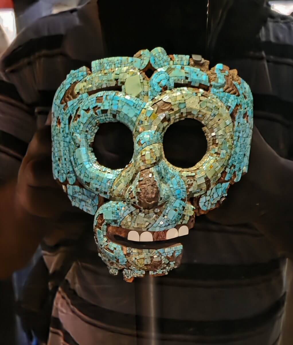what to see at the British Museum - Turquoise mosaic mask